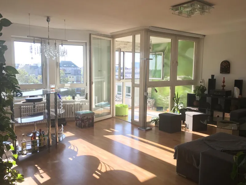 Wunderschöne helle Wohnung in 7. OG am WittenbergPlatz- Best City Location — photo 1